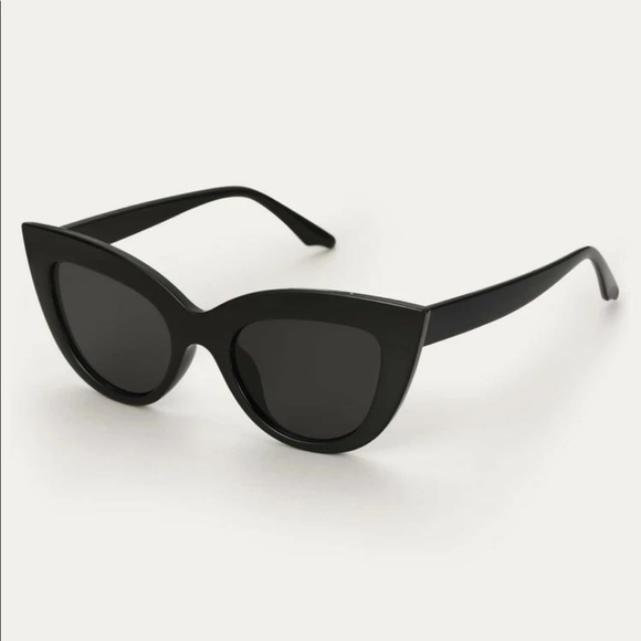 Cateye sunglasses black retro 90s trendy vsco girl - Picture 2 of 3